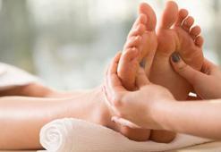 Ayakları terlediği zaman cilt problemleri kaçınılmaz! Bunları es geçmeyin