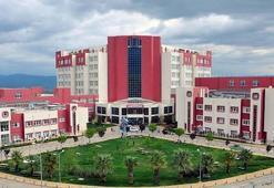 Profesör ve sekreterine 'bıçak parası' adı altında rüşvet aldıkları iddiasıyla gözaltı