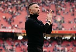 Ajax'ta Francesco Farioli görevinden istifa etti