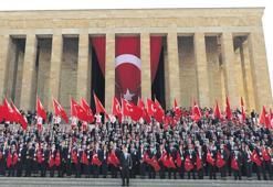 Bakan Bak, gençlerle birlikte Anıtkabir’deydi: Emanetiniz emin ellerde