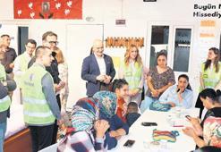 Depremin yaraları sarılıyor: Yan yanayız