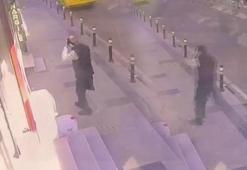 Yer: Küçükçekmece! Fenalaşıp yola yığılan adamın üzerinden araç geçti