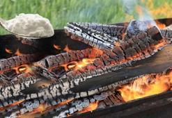 Mangal odununa serpin, köz saatlerce sönmüyor! Dumanı ve kokuyu azaltan taktik
