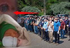 Sivas'taki cenazede neden maske taktılar? Yanlış biliyoruz: '2 koku keneyi çekiyor'