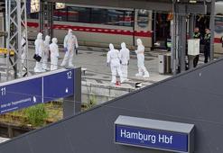 Almanya'da tren istasyonunda kanlı saldırı! Çok sayıda yaralı var