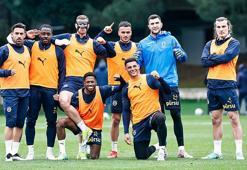 Fenerbahçe'de sürpriz ayrılık! Yıldız futbolcu eşyalarını topladı