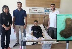 Bulantı ve iştahsızlık şikayetiyle gitti! 9 yaşındaki kızın midesinden çıkanlar şaşkına çevirdi