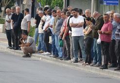 İzmir’de grev 2. gününde! Vatandaş durakta, araçlar yolda bekliyor
