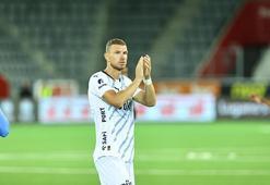Edin Dzeko, Fenerbahçe'den ayrıldığını açıkladı!