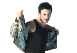 Atina’da kalpleri çizdi