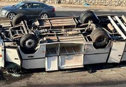 Hatay'da tarım işçilerini taşıyan minibüs takla attı: 25 Yaralı