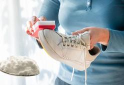 Keten ayakkabıyı dakikasında temizliyor! Karbonat macunu adeta sihirmiş