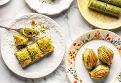 Bayramda tatlıdan vazgeçmeyin! Doğru tüketilirse yağ yapmıyor, göbek eriten yürüyüş