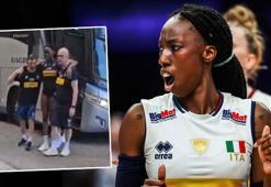 İtalya'da Paola Egonu şoku! Tekerlekli sandalyeye bindi