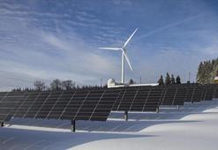 Dünyada yapımı süren 3 enerji projesinden 2'si temiz kaynaklı