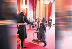 Sadık Han şövalye oldu!