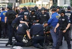New York'ta düzensiz göçmenlere destek protestolarında 65 kişi gözaltına alındı