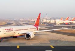 Acil iniş yaptı! Tayland'dan Hindistan'a giden Air India uçağında bomba ihbarı