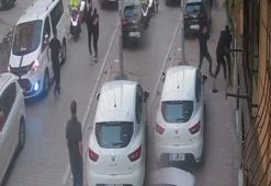 Yol verme tartışması kanlı bitti! Kavgayı ayırmak istedi göğsünden bıçaklandı