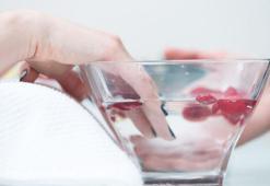 Ojeyi dakikalar içinde kurutuyor! Tek ihtiyacınız olan soğuk su