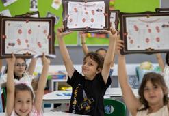 Son ders zili çaldı! Okullarda karne heyecanı