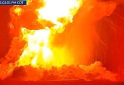 SpaceX’in Starship roketi test sırasında patladı: Patlama anı kameralara yansıdı
