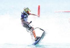Çeşme’de motosurf rüzgarı
