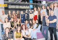 Kız öğrencilere güç veren destek