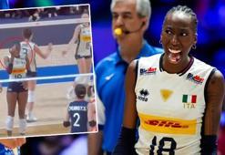 İtalya’da Paola Egonu çılgına döndü! 19 yaşındaki Dong'a 'Buraya gel' işareti