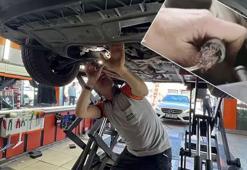 Otomobilin motorundan bulaşık teli çıktı