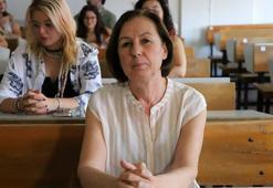 Tam 42 yıl! Profesör, emekli olduğu üniversiteye öğrenci olarak geri döndü