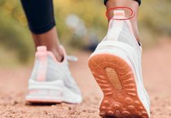 Gözden kaçıyor ama çok işe yarıyor! Ayakkabıdaki halka süs değil, ömrü uzuyor