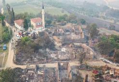 Sakarya'da ormanlık alanda başlayıp Bilecik tarafına sıçrayan yangında çok sayıda ev zarar gördü