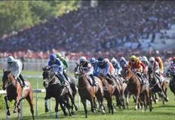 Hipodrom.com Gazi’nin mirasında atçılığın yanında! Haliç Koşusu'nda kazanan Burgas