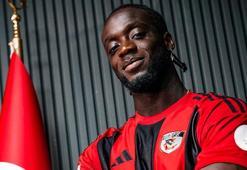 Gaziantep FK'da Myenty Abena imzayı attı