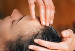 Saç dökülmesine basit çözümler! İçeriden desteklemek önemli, bunları sürün