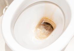 Klozet temizliğini kolaylaştıran teknik! Sarı lekeleri tertemiz yapıyor