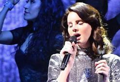 ABD'li şarkıcı Lana Del Rey'den Filistin'e destek mesajı