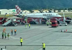 Havalimanında kan donduran olay: Uçak motoruna kapılarak can verdi!