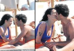 Kısa süre önce yeni aşka yelken açmıştı! Aslı Bekiroğlu, Çeşme'de aşka geldi