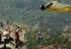 Vatandaş sokağa döküldü: 220 kilometreye hızla ilçenin üzerinden geçti