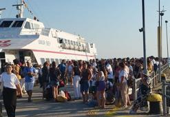 Deniz otobüsünde zamanla yarış! Rahatsızlanan yolcu için geri dönüldü