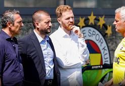 Fenerbahçe'de 2 ayrılık birden! Yıldız futbolcu kararını yönetime bildirdi