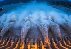 Dünyanın en büyük barajı inşa ediliyor: Komşu ülkeler alarmda!