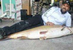 Oltaya geldi! Denizin ortasında bir ilk: İnsan boyunda ve ağırlığında...