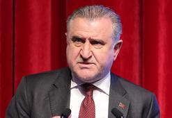 Gençlik ve Spor Bakanı Osman Aşkın Bak'tan ayakta seyirci açıklaması