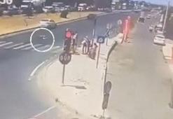 Otomobilin çarptığı yaya metrelerce savruldu