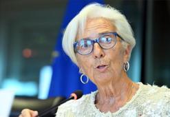 'Riskler aşağı yönlü olmaya devam ediyor'