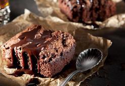 Daha iyi browni tarifi yok! Çay demlenene kadar hazır, bir çimdik tuz yetiyor