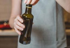 Yapış yapış yağdanlıkları tertemiz yapan yöntem! İçi pis kalmıyor, yağı arındırıyor